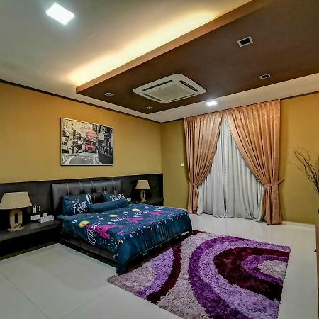 Ria Homestay ยะโฮร์บาห์รู ภายนอก รูปภาพ