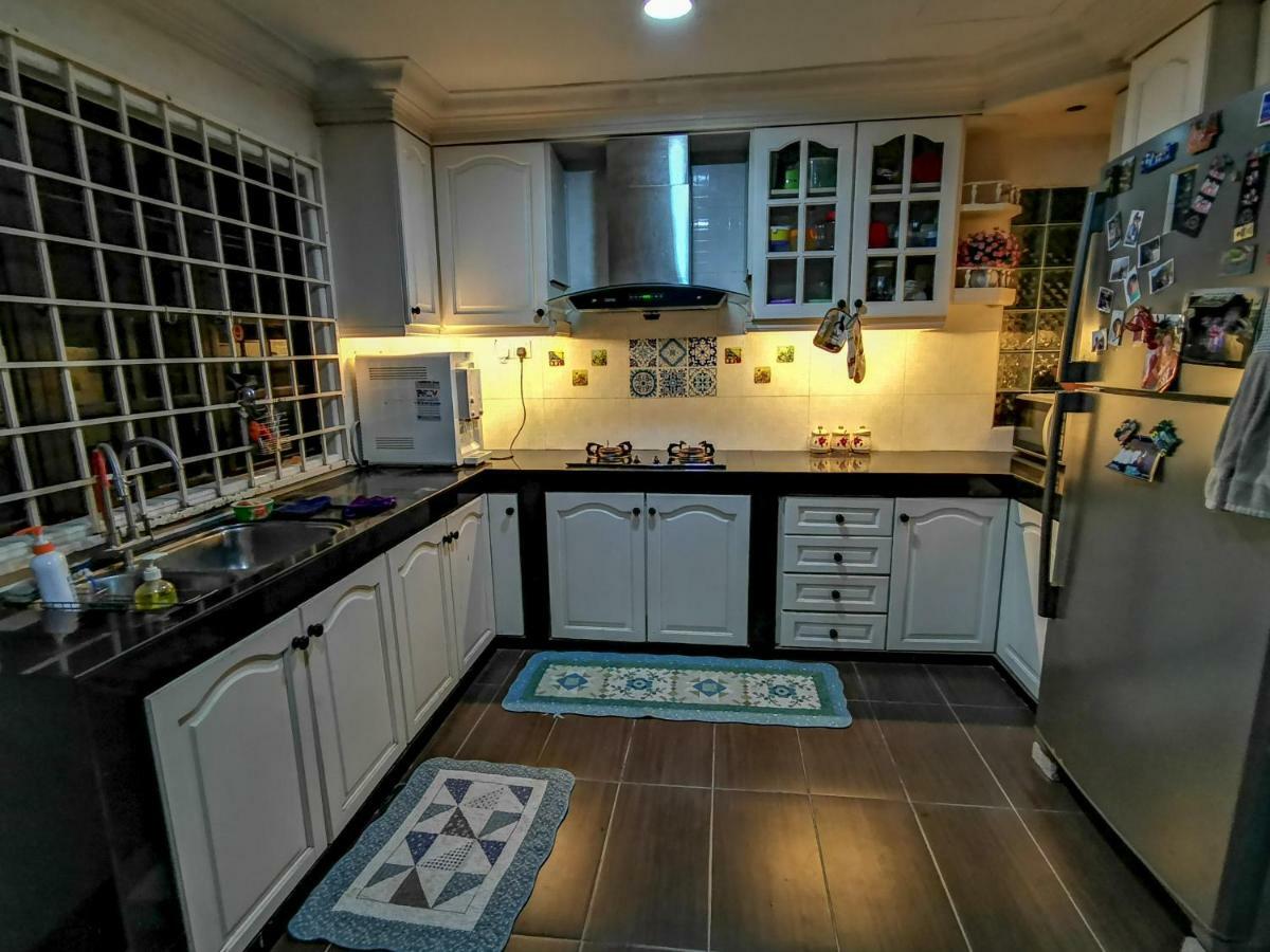 Ria Homestay ยะโฮร์บาห์รู ภายนอก รูปภาพ